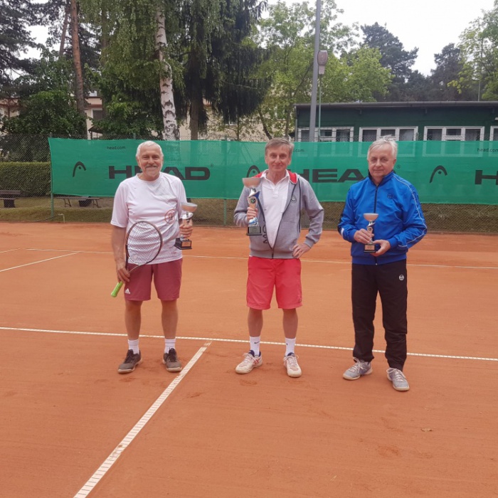 Marian Mocoń - pierwszy od lewej