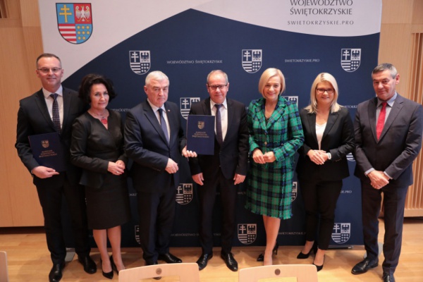 podpisanie listu intencyjnego wsparcia Seniorów