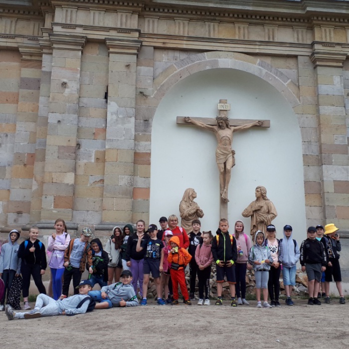 Dzieci z półkolonii na Świętym Krzyżu