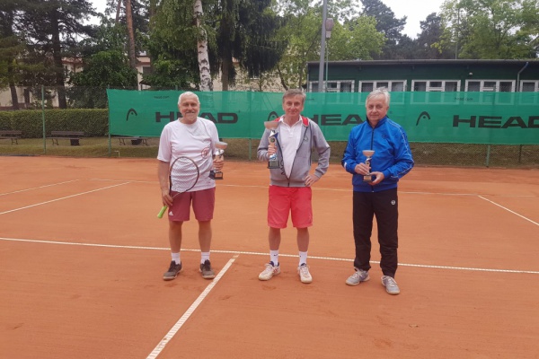 Marian Mocoń - pierwszy od lewej