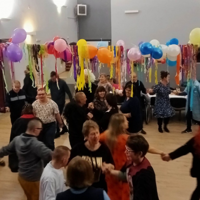 Zabawa karnawałowa Świętokrzyskiego Stowarzyszenia na Rzecz Osób Niepełnosprawnych „Nadzieja”