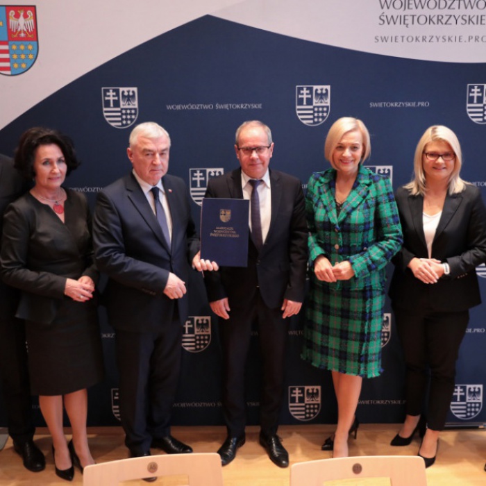 podpisanie listu intencyjnego wsparcia Seniorów